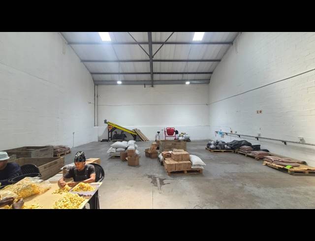 340M² WAREHOUSE TO LET IN KILLARNEY GARDENS